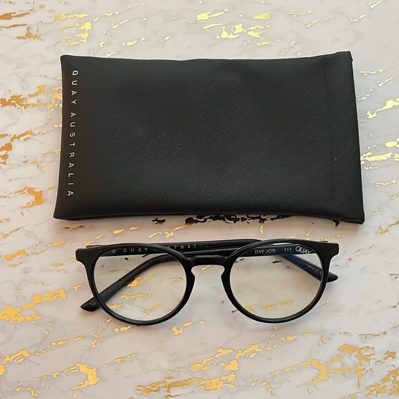 Quay Australia Accessories - Quay day job blue light glasses and case bundle